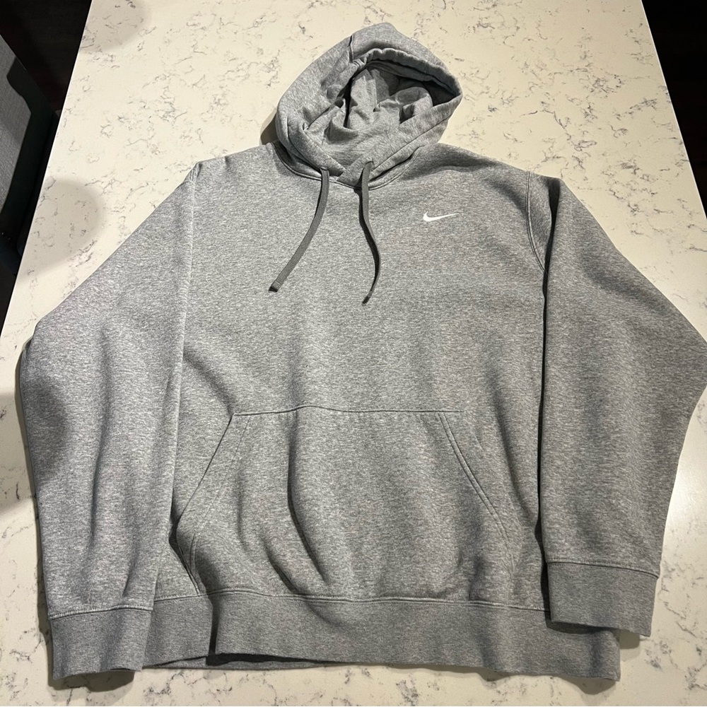 Nike Men's Sportswear Club Fleece
Hoodie Gray Size XL - Picture 9 of 10
